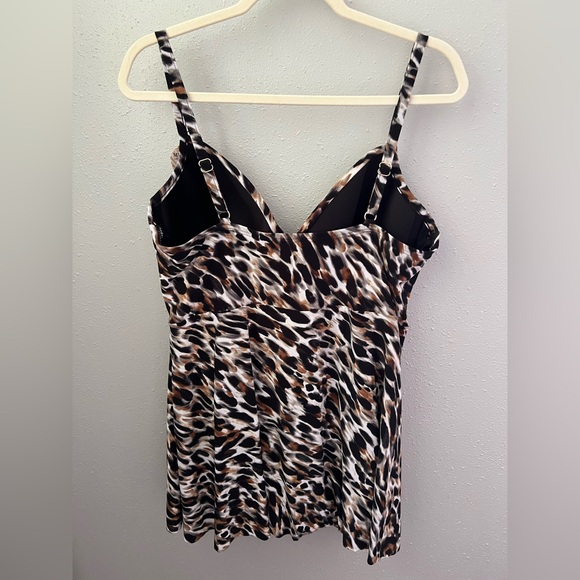 New Miraclesuit Fur Realz Adora Skirted One-Piece Swimsuit 16 - Picture 5 of 12